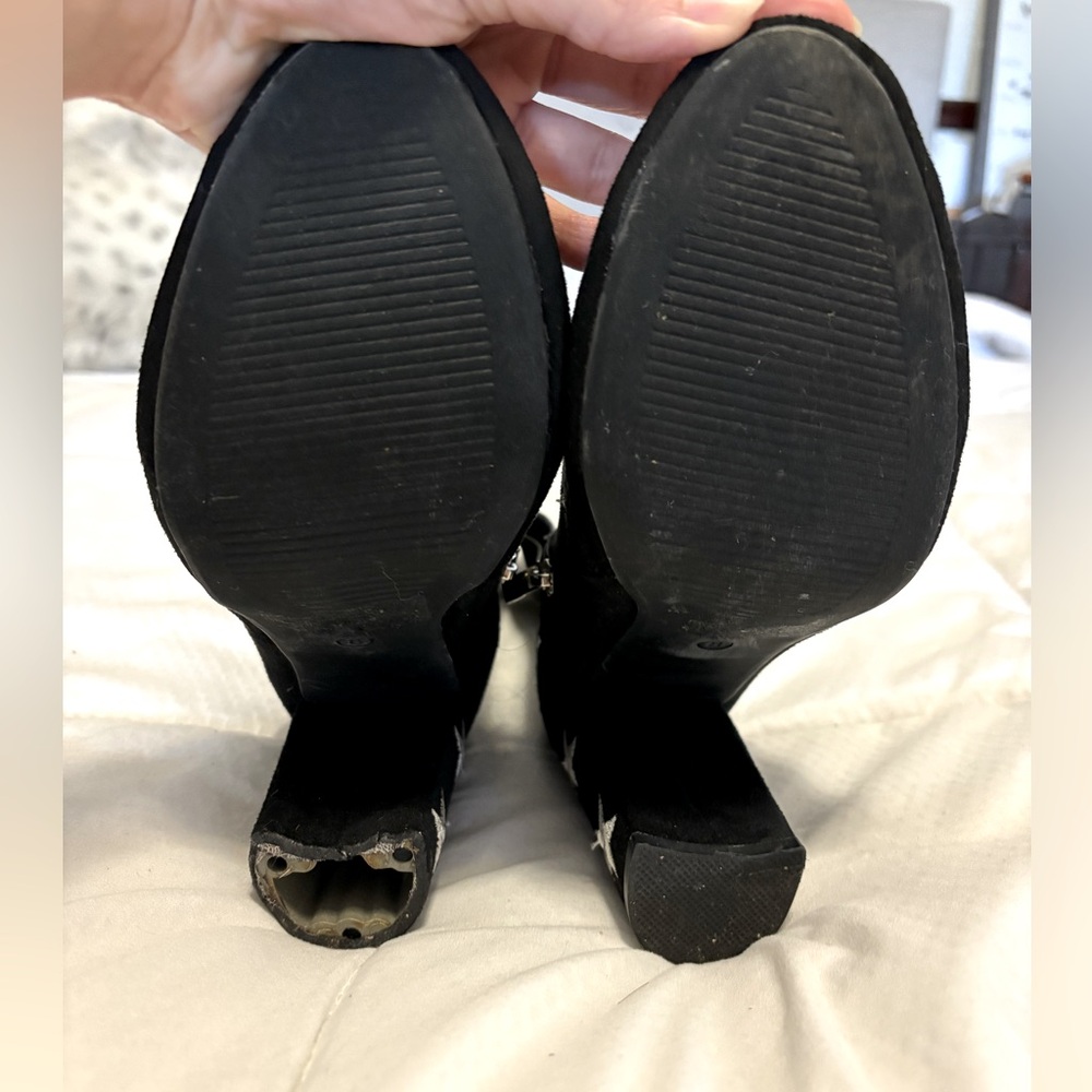 Worn Charlotte Russe Size 8 Black Ankle Boots w/star detail - Picture 5 of 6